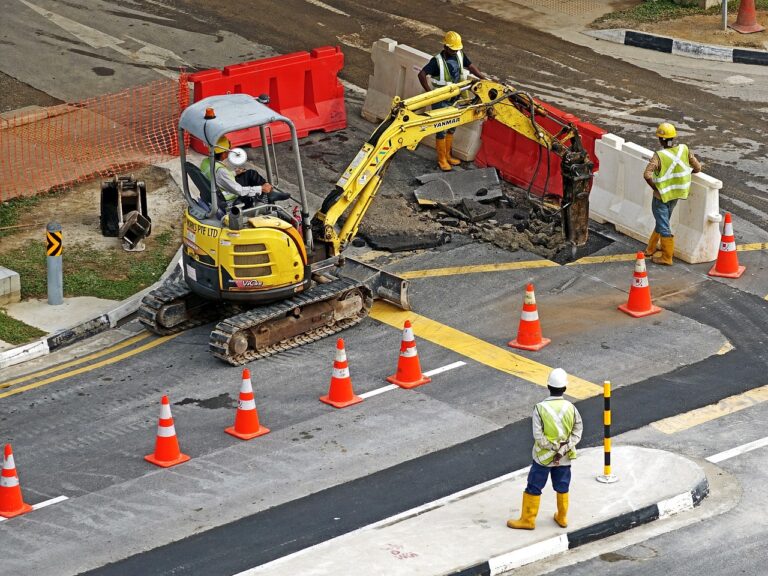 excavators, construction machine, site-391143.jpg